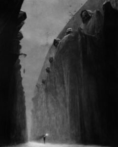 "Un pequeño hombre con una linterna en la mano camina entre dos grandes muros de roca oscura, donde aparecen esqueletos envueltos en telas observándolo desde arriba, en un ambiente sombrío y misterioso".